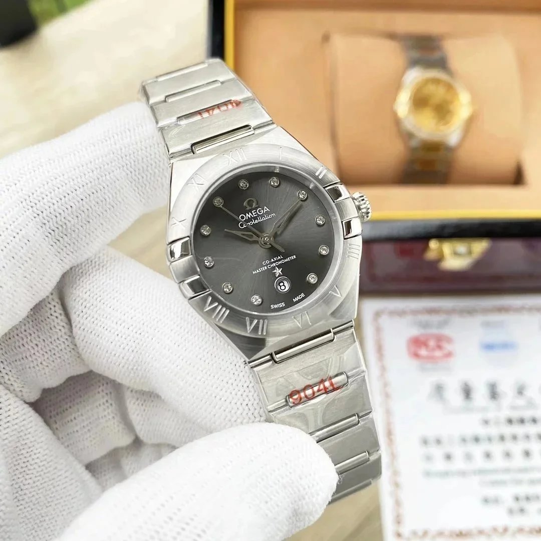 Silver case, gray dial, steel bracelet