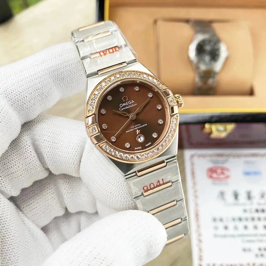 Diamond bezel, rose gold case, brown dial, steel bracelet