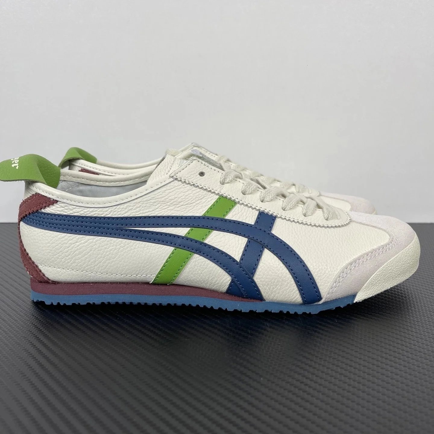 Cream White Blue 1183A201-115