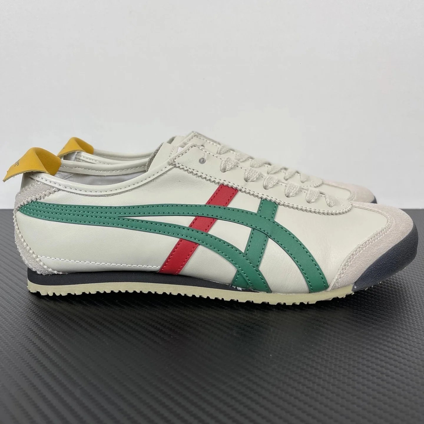 Gray Green Red 1183C102-201