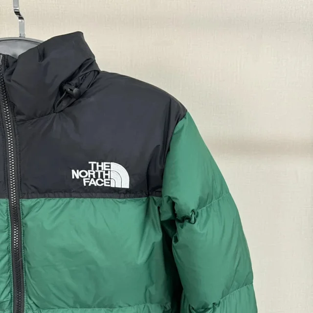 The North Face Down Jackets 1996 hooded color-block puffer product detail image 24