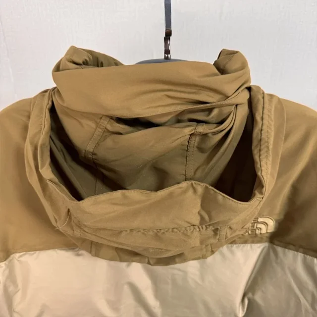 The North Face Down Jackets 1996 hooded color-block puffer product detail image 39