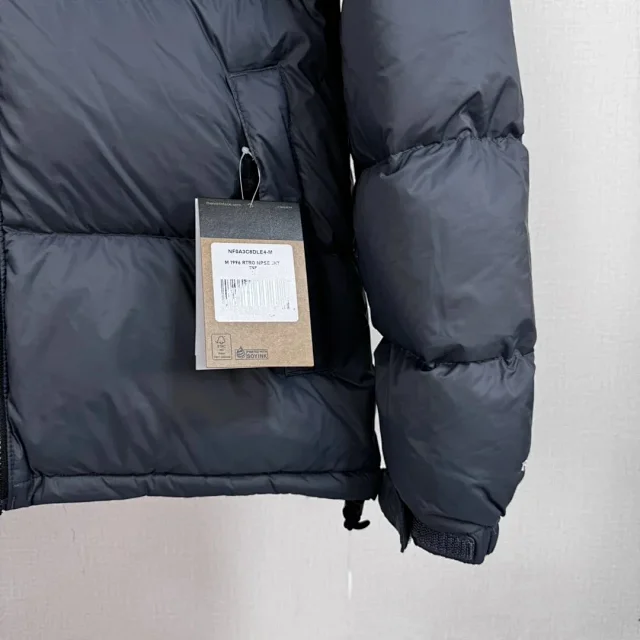 The North Face Down Jackets 1996 hooded color-block puffer product detail image 14