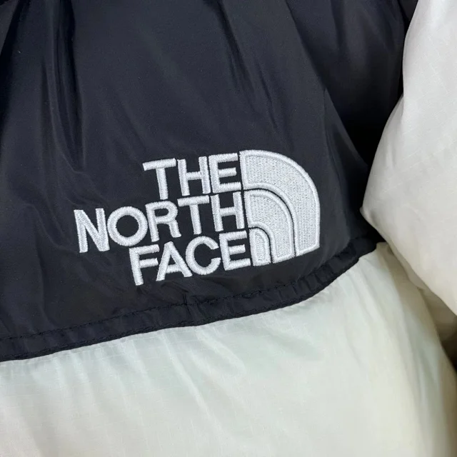 The North Face Down Jackets 1996 hooded color-block puffer product detail image 84