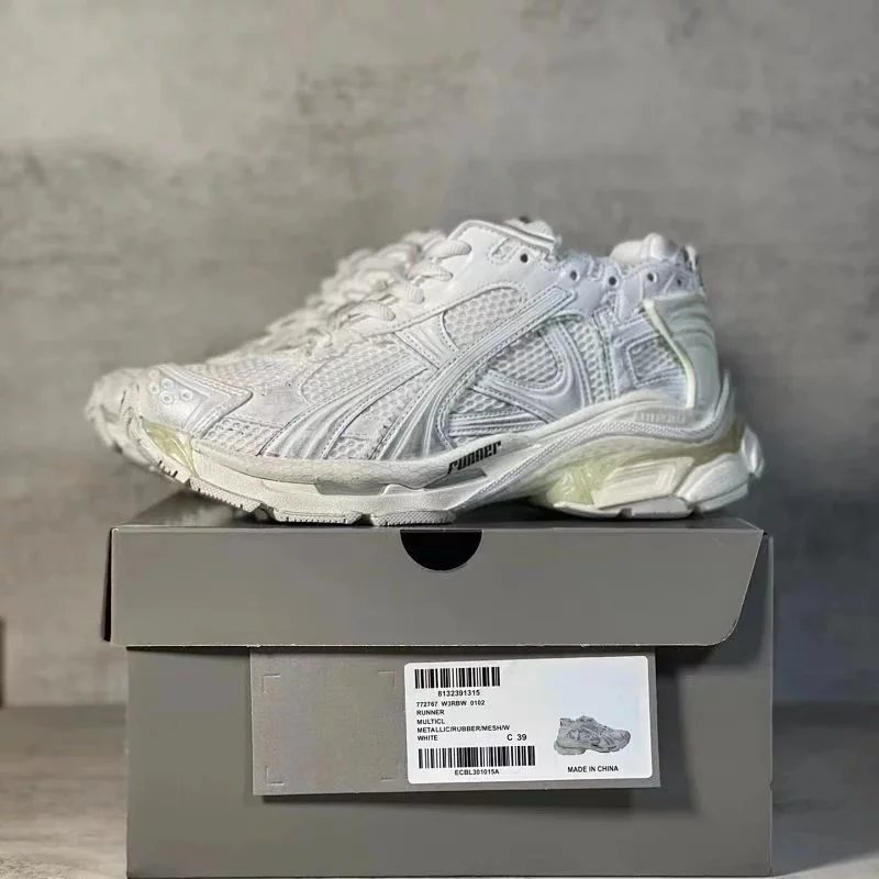 7.5 Pure White 0102