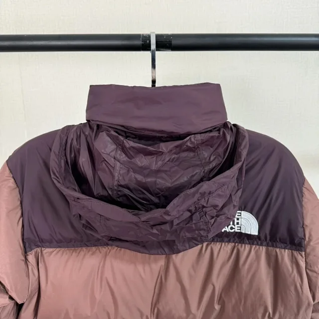 The North Face Down Jackets 1996 hooded color-block puffer product detail image 69