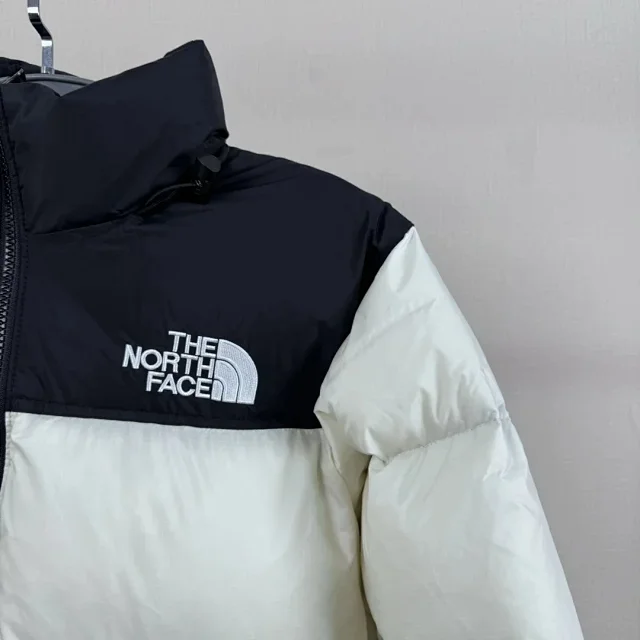The North Face Down Jackets 1996 hooded color-block puffer product detail image 85