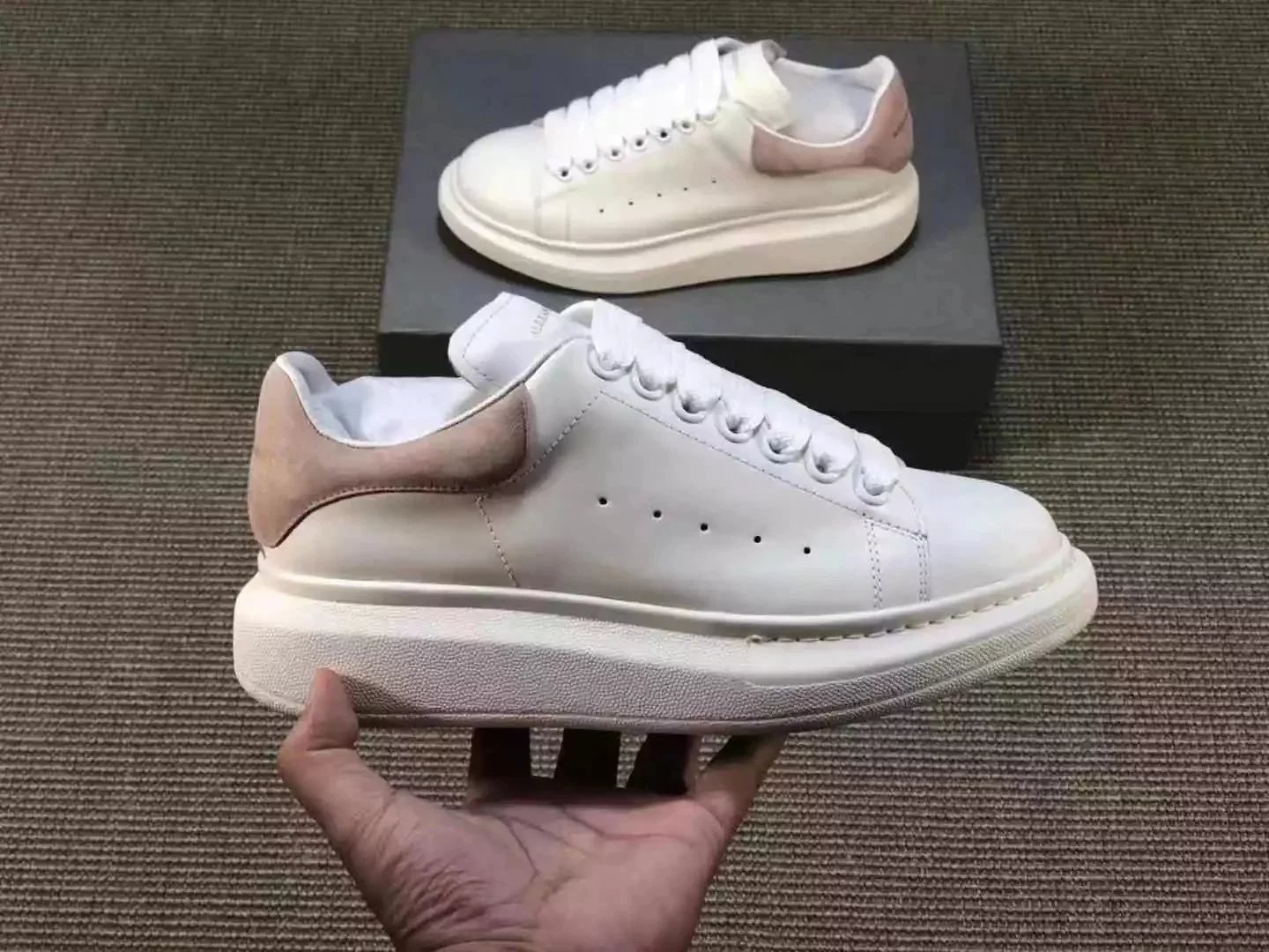Alexander McQueen Oversized Sneaker photo 5