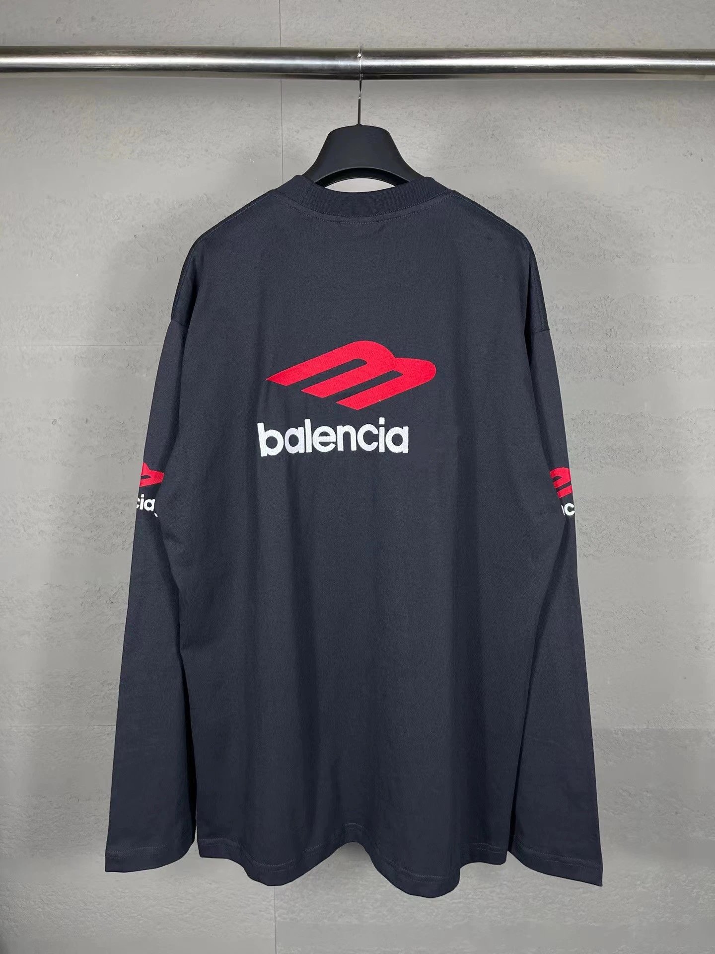 Balenciaga 24 Fall Season M Logo Long Sleeve Tee photo 6