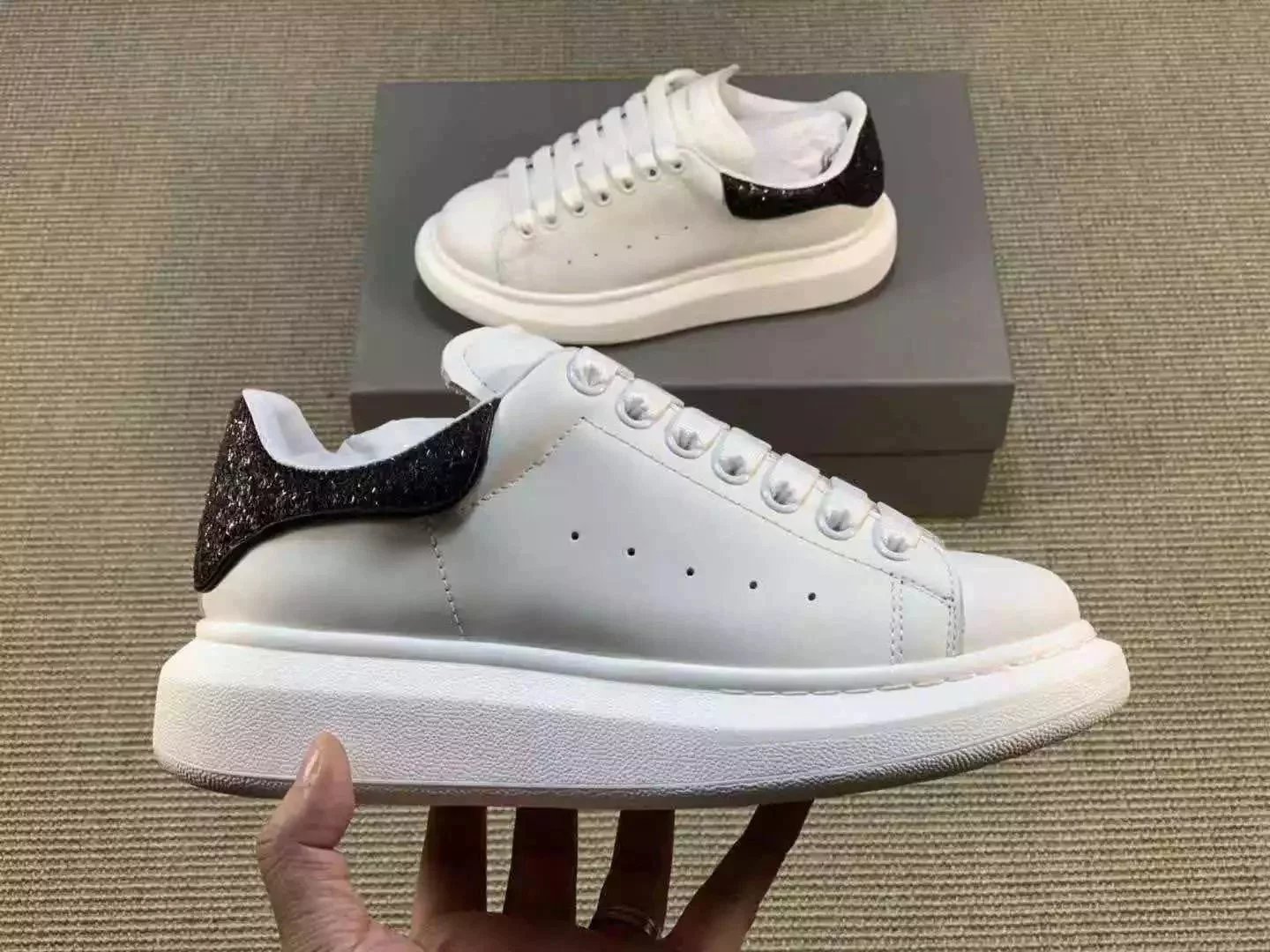 Alexander McQueen Oversized Sneaker photo 6