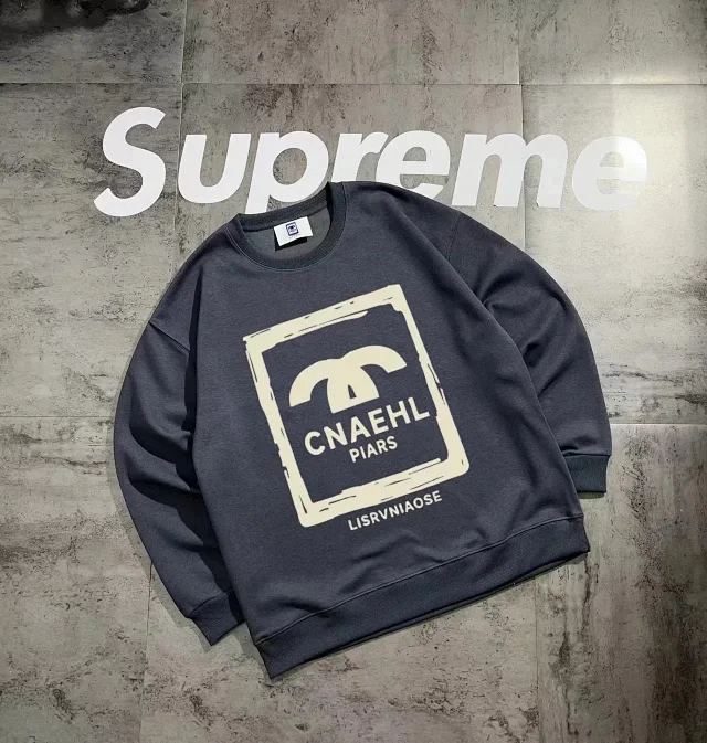 Stone Island Hoodies & Sweatshirts Pullover hoodie with drawstring hood and kangaroo pocket product detail image 13