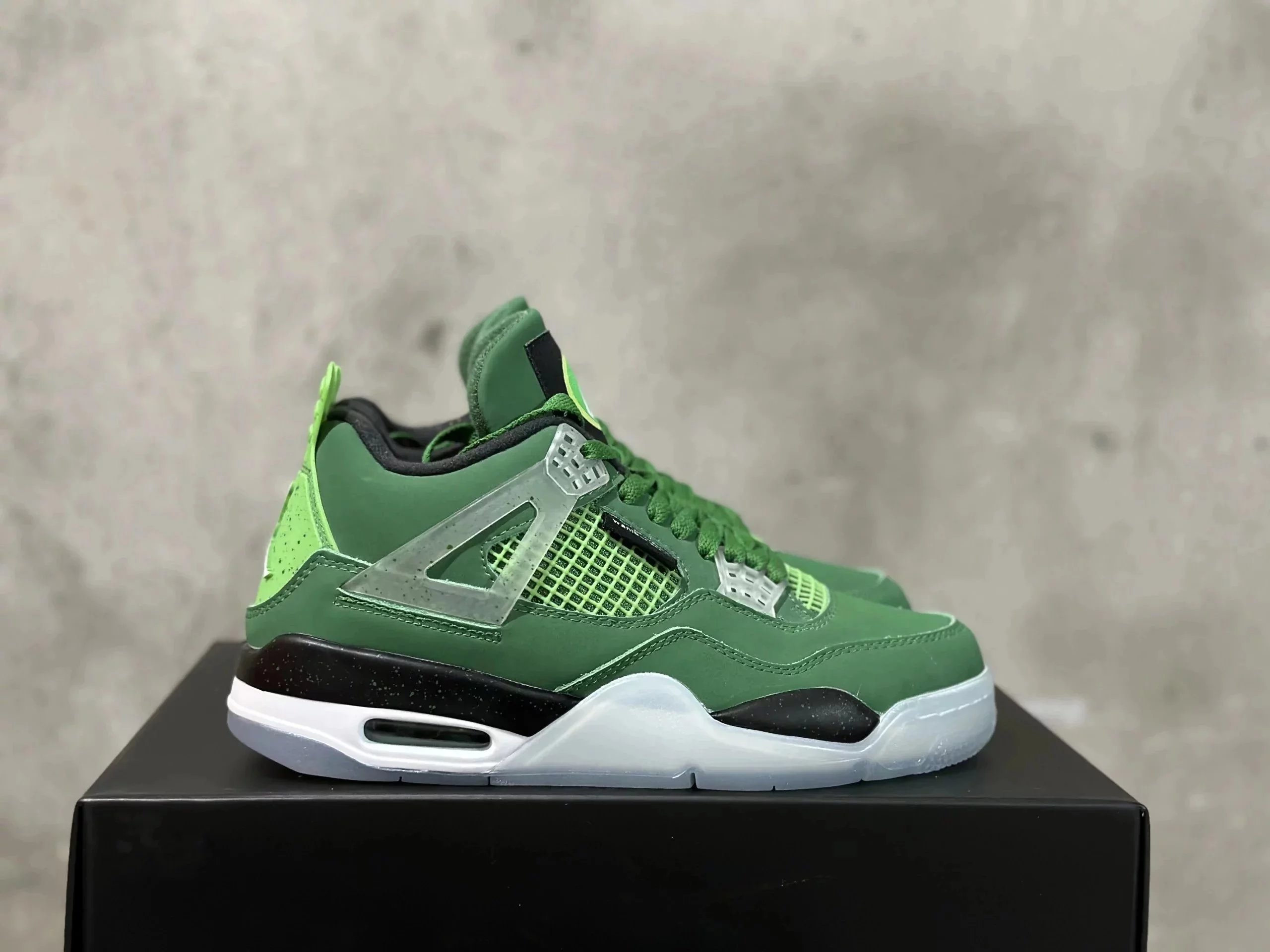 A40-AJ4 Pure Original Quality - Wahlberg Limited Edition