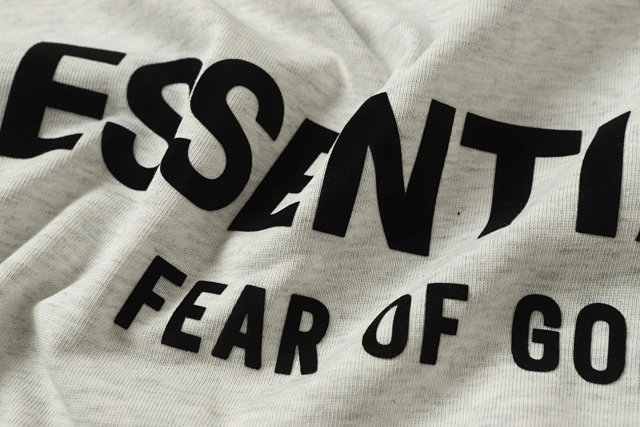 Essentials Sweatshirt: seller detail photo 4