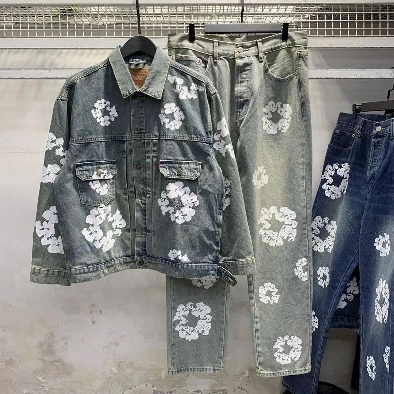 Levi's Denim Jacket and Jeans Set with White Floral Print - 6