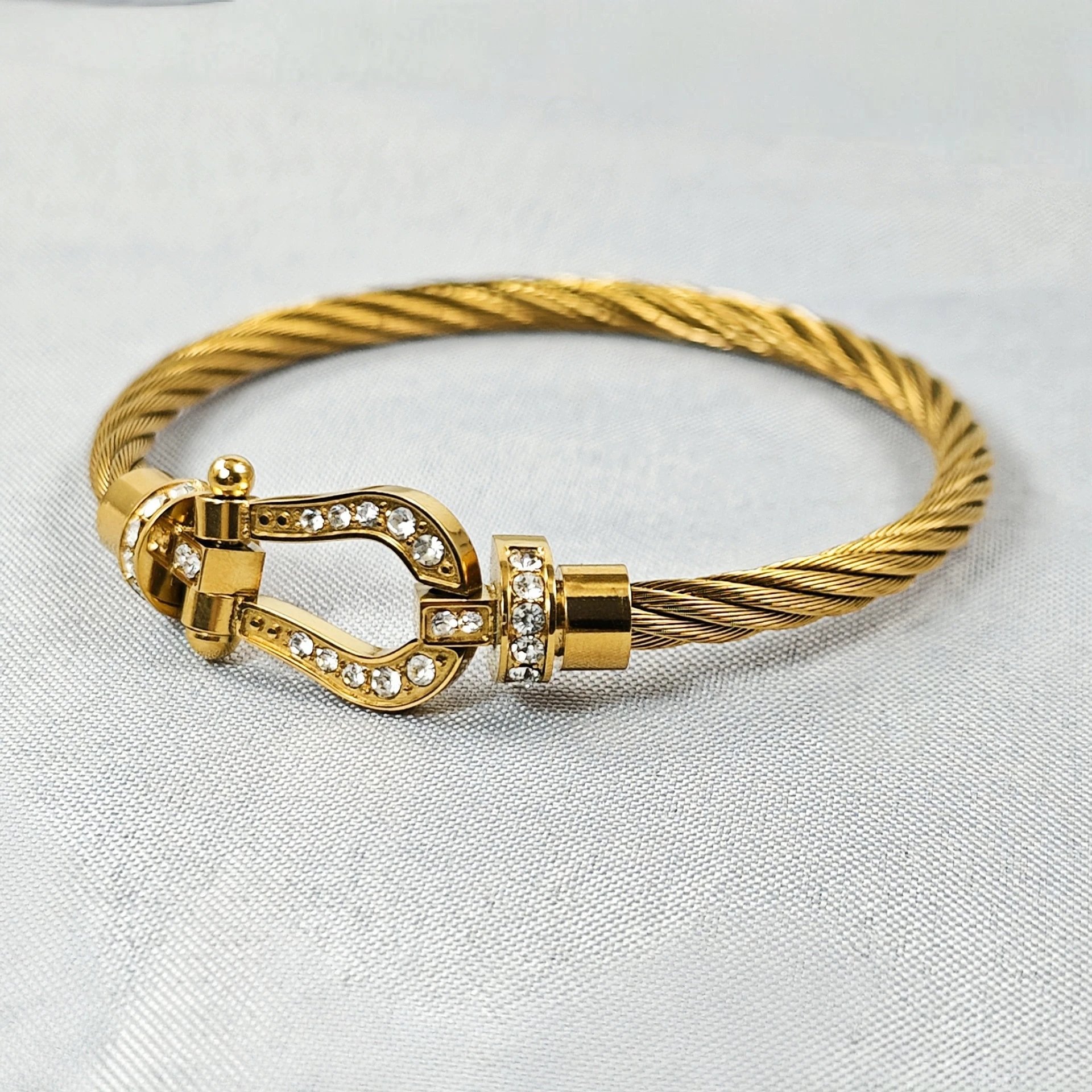 FRed force 10 Bracelet