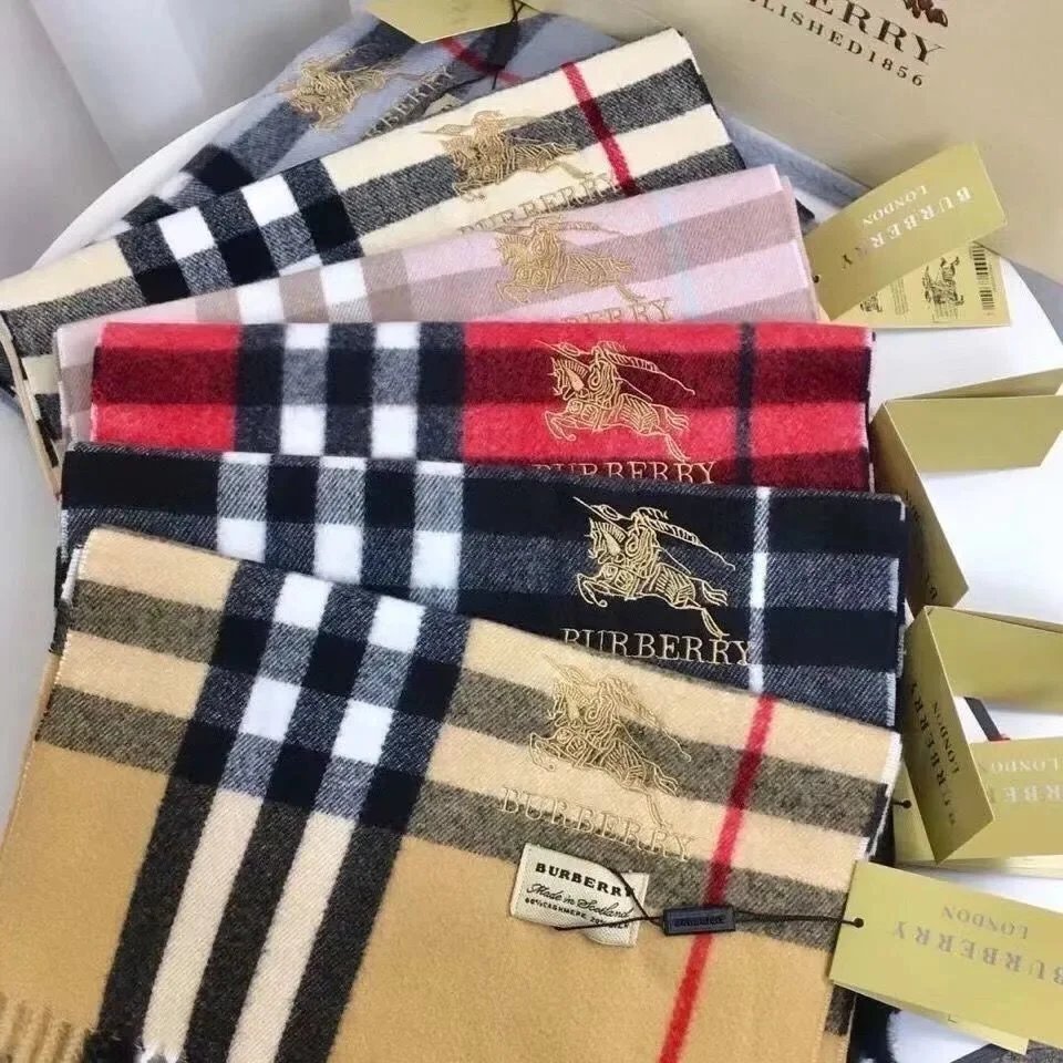 Christmas Special Must Have D British Classic Cashmere Scarf, Thickened Wool for Winter Couples, Versatile for Autumn and Winter Warmth, Men's and Women's Checkered Shawl Neck
