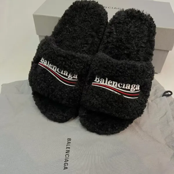 Balenciaga Triple S Furry Slippers Black - 15
