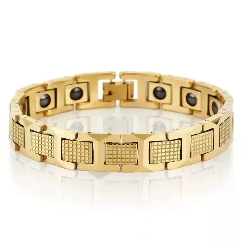 4. Gold 21cm