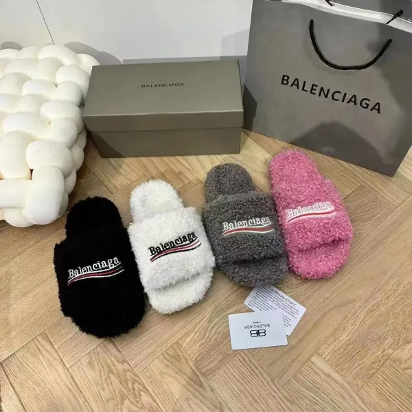 Balenciaga Triple S Furry Slippers Black - 9
