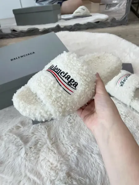 Balenciaga Triple S Furry Slippers Black - 11