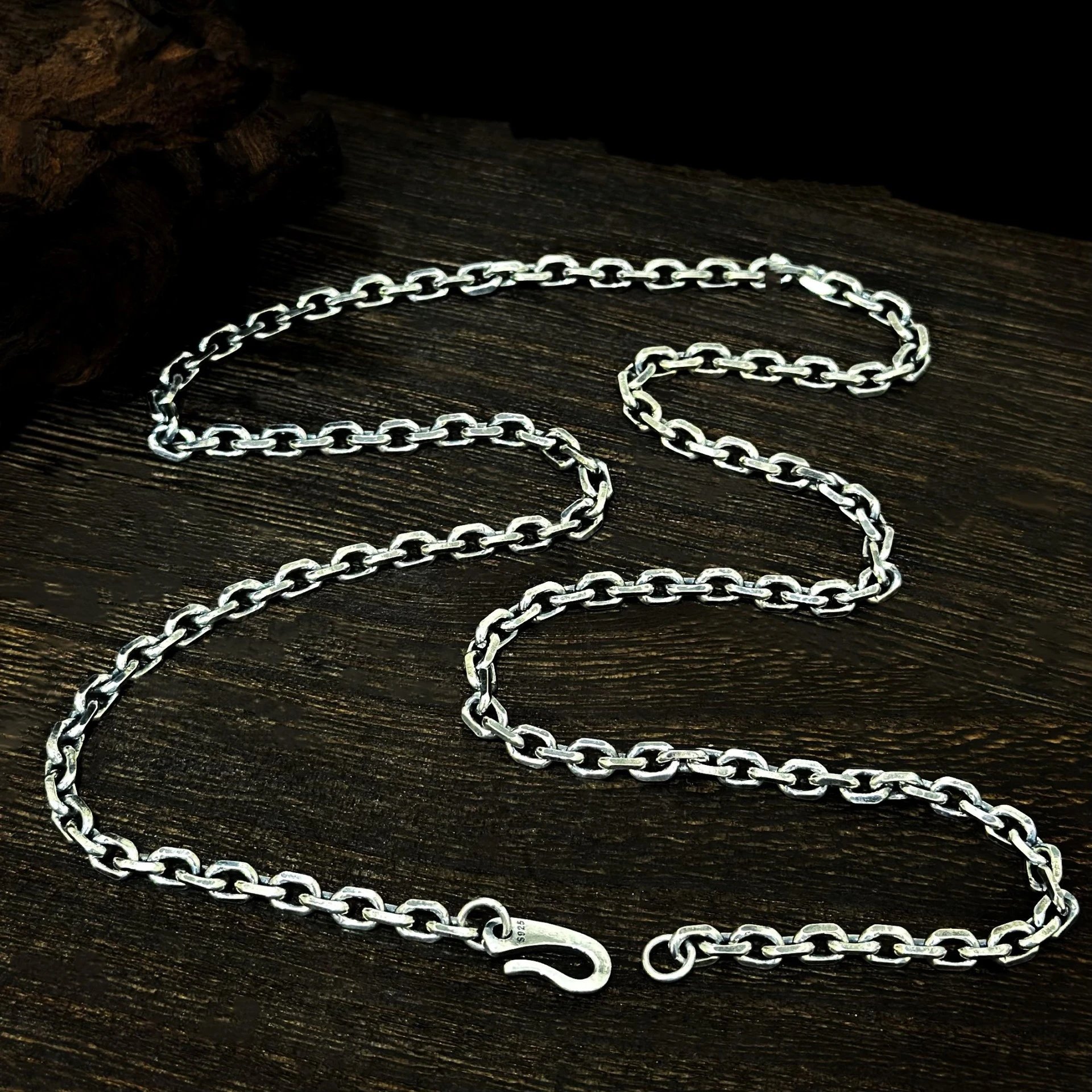Louis Vuitton Sterling Silver Link Chain Necklace T-Shirt
