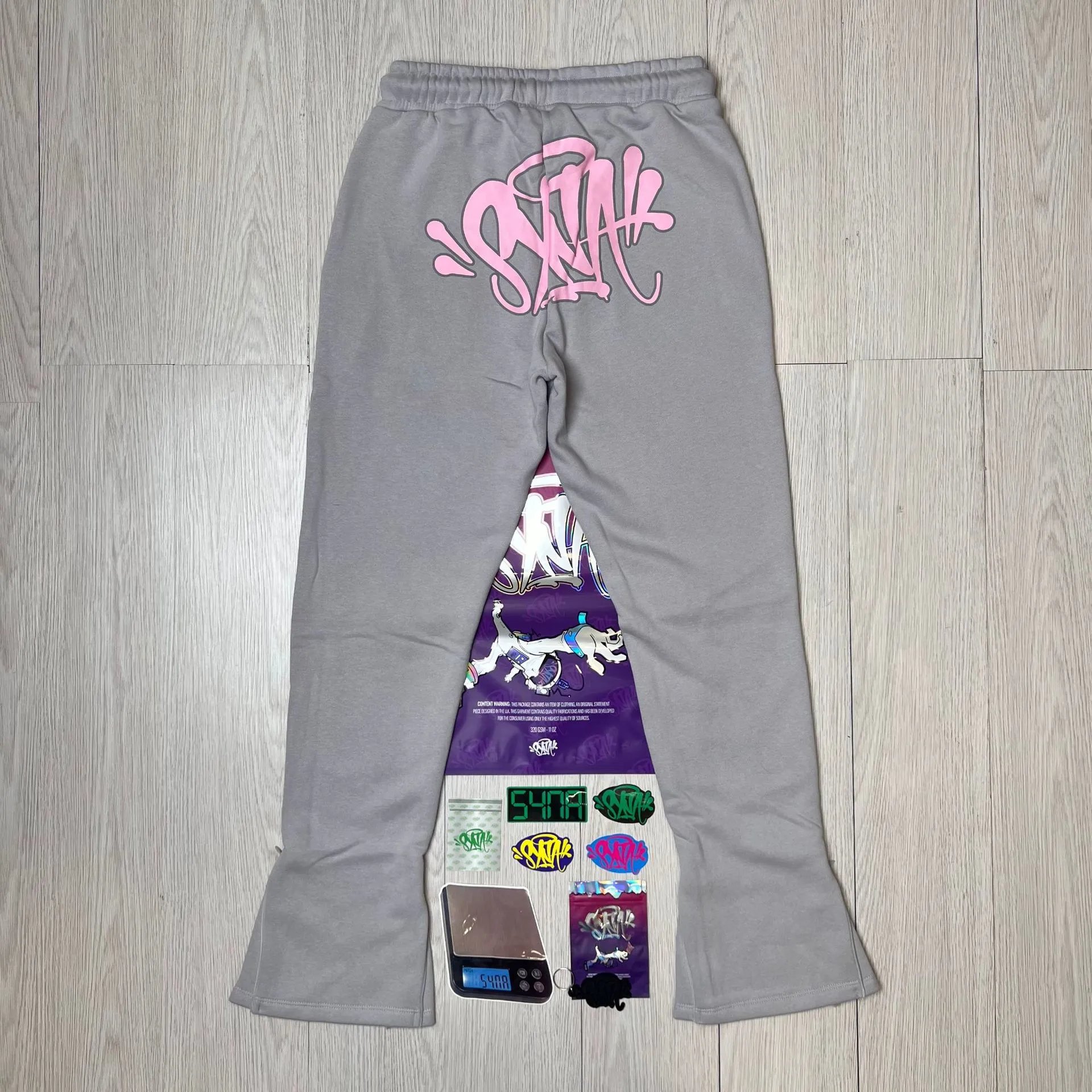 Grey Sweatpants (With Accessories & Bag) - 01