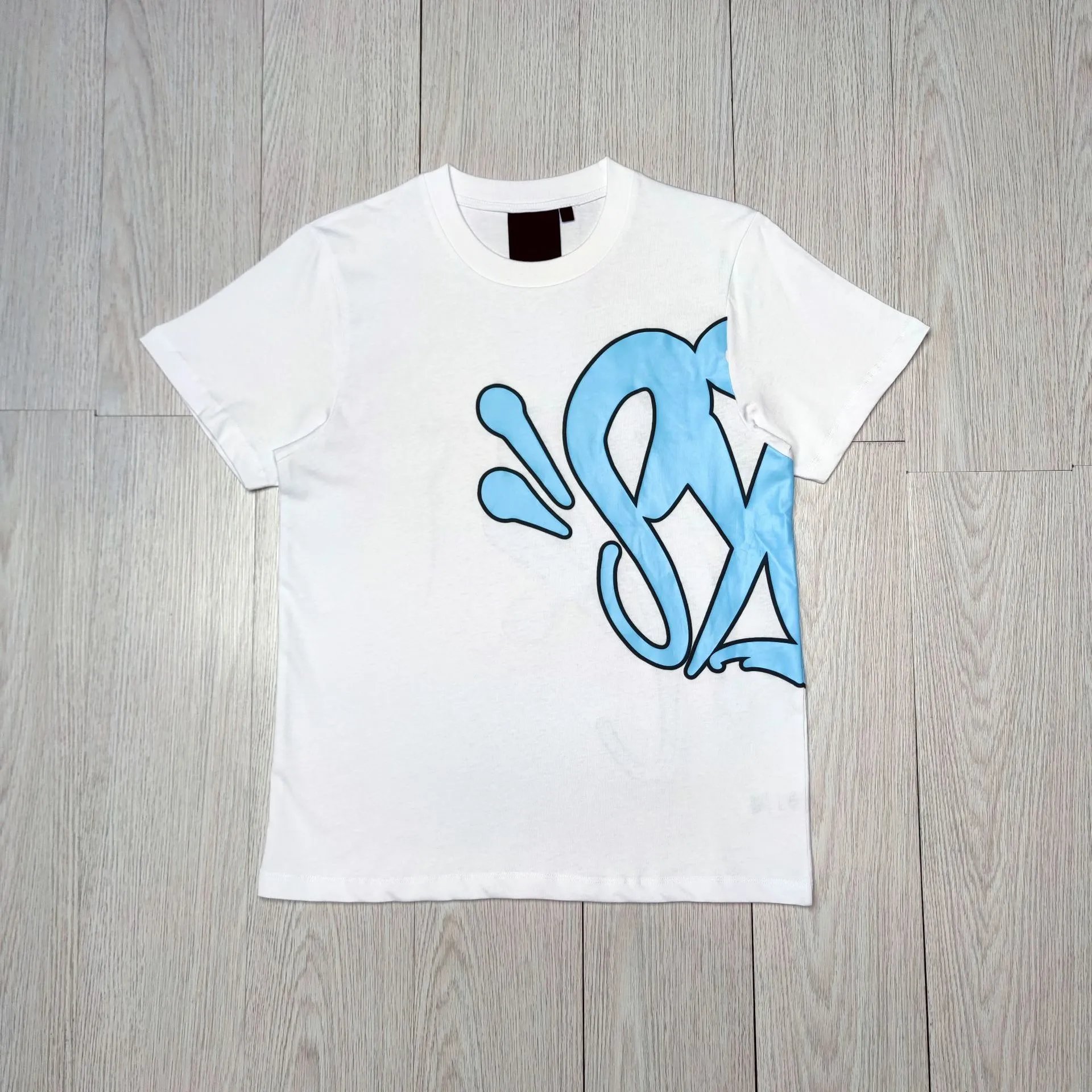 White Short-Sleeve Top (With Accessories & Bag) - 16
