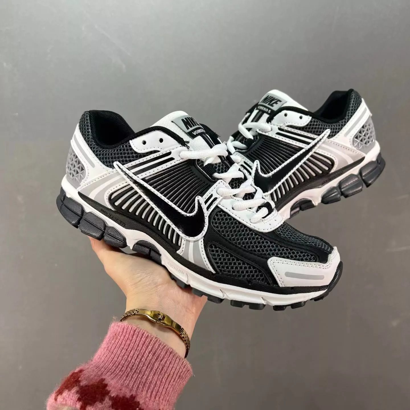 V5  公司级  黑白