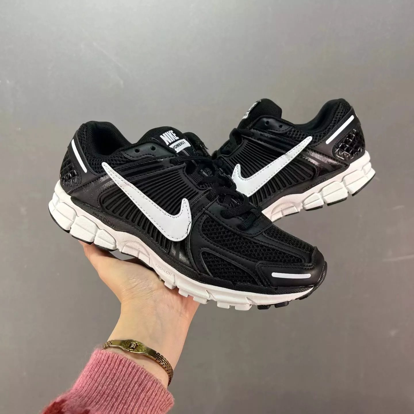 V5  公司级  黑色