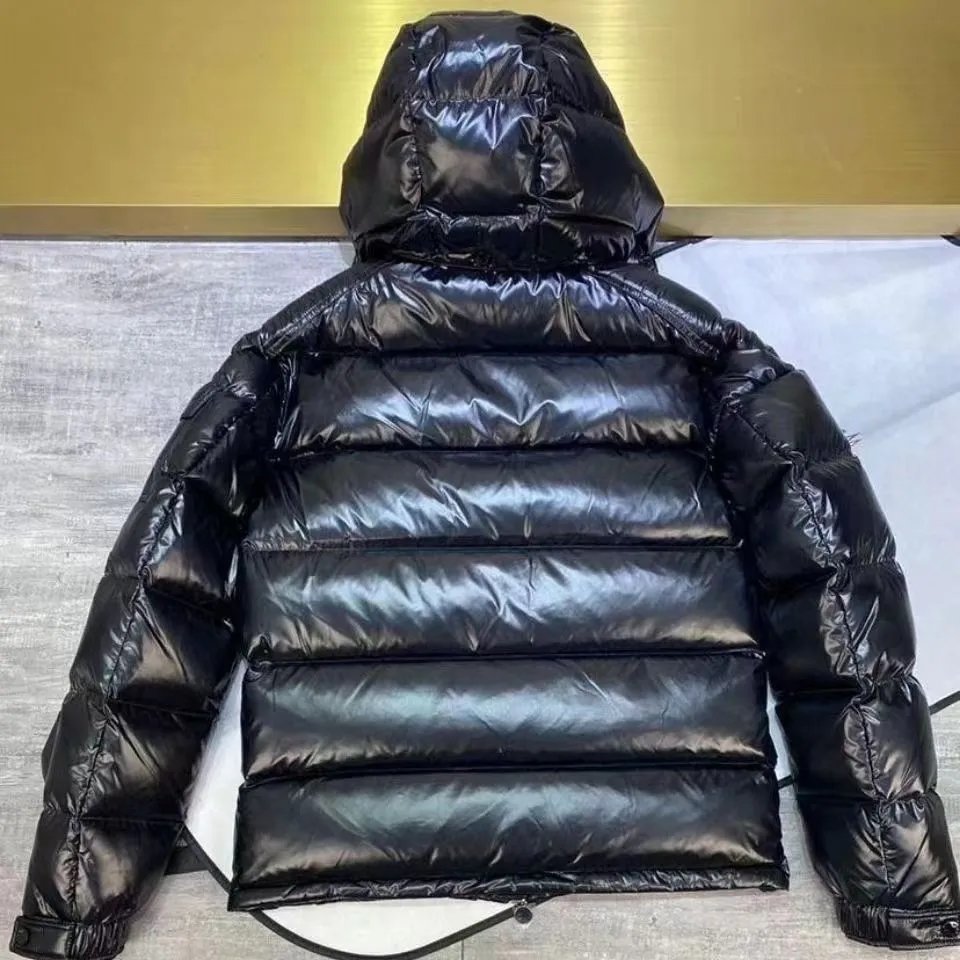 M羽绒服  Medium versionWhats app 86 152 0596 8861 4
