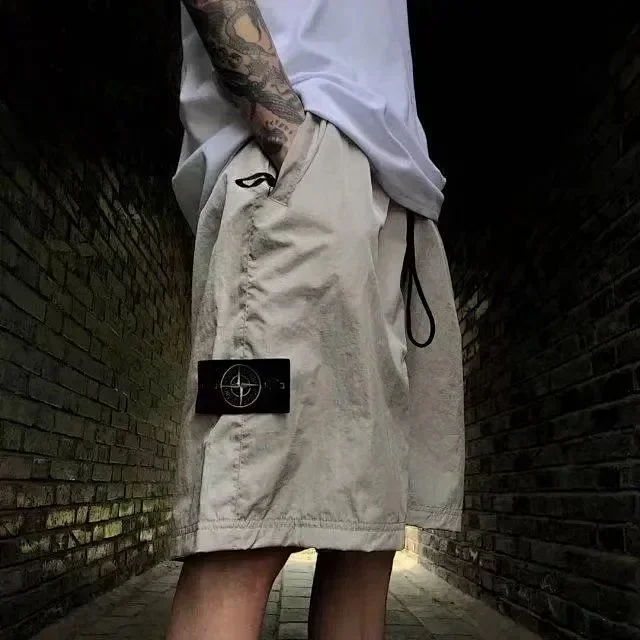 Stone Island Shorts Cargo with compass badge product detail image 13