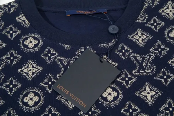 Louis Vuitton Monogram Gradient T-Shirt Charcoal Gray T-Shirt - 29