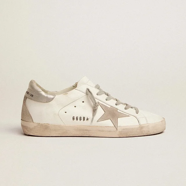 Golden Goose Sneakers Low-top distressed with star appliqué product detail image 11