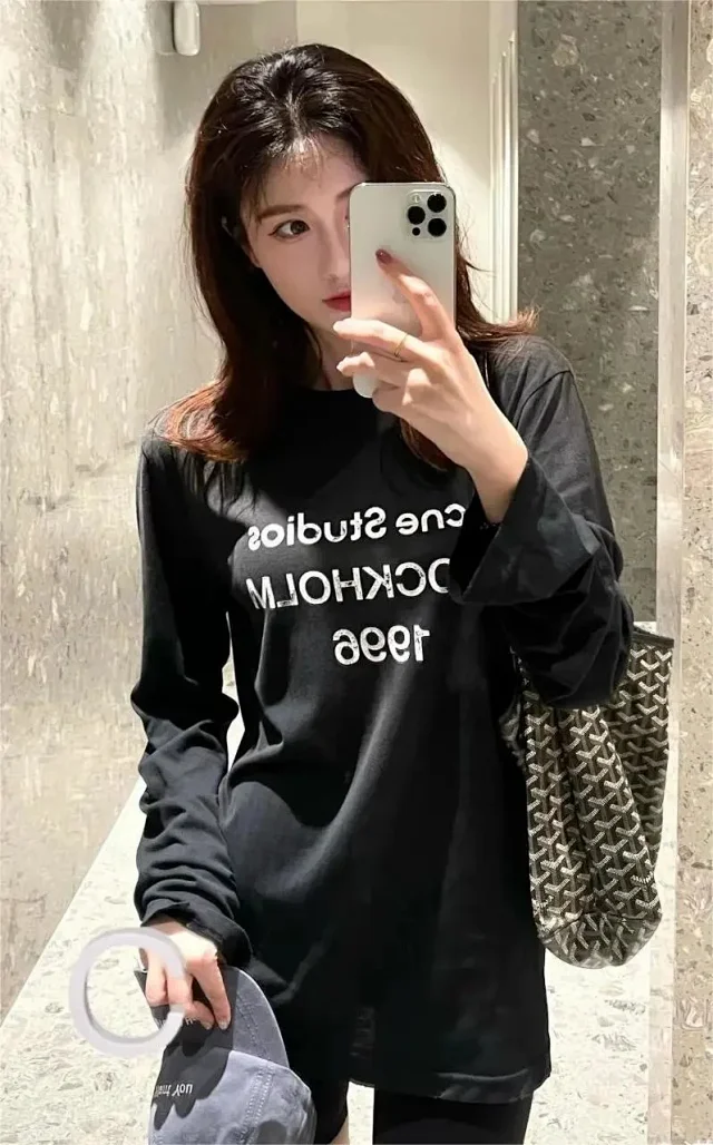 Acne Studios T-Shirts Stockholm 1996 Graphic Long-Sleeve T-Shirt product detail image 11