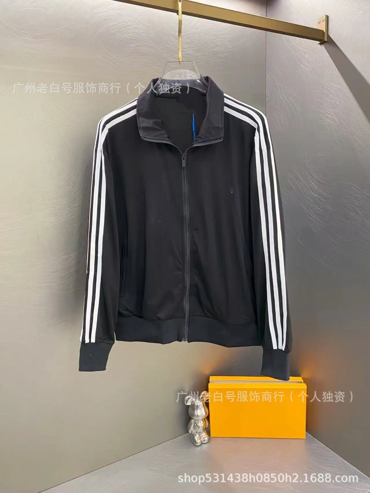 Black - IR9893 Hardshell Jacket (Silky Fabric)