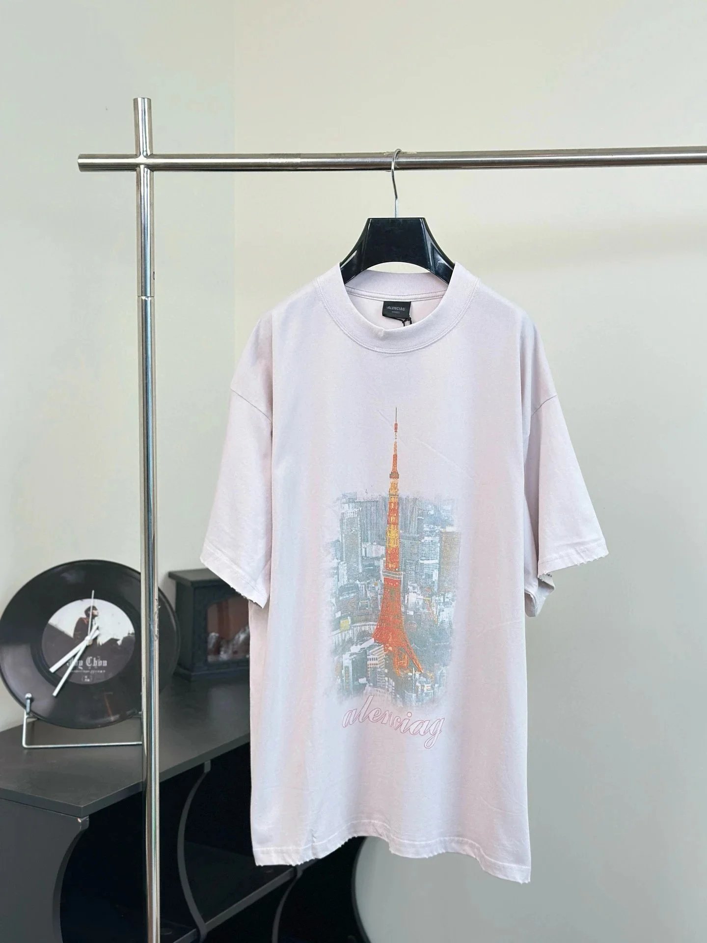 Tokyo Tower Graphic T-Shirt photo 2