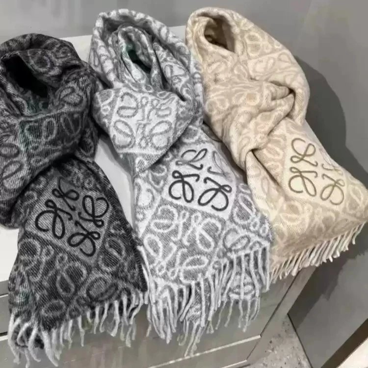 Checkerboard Wool Scarf photo 5