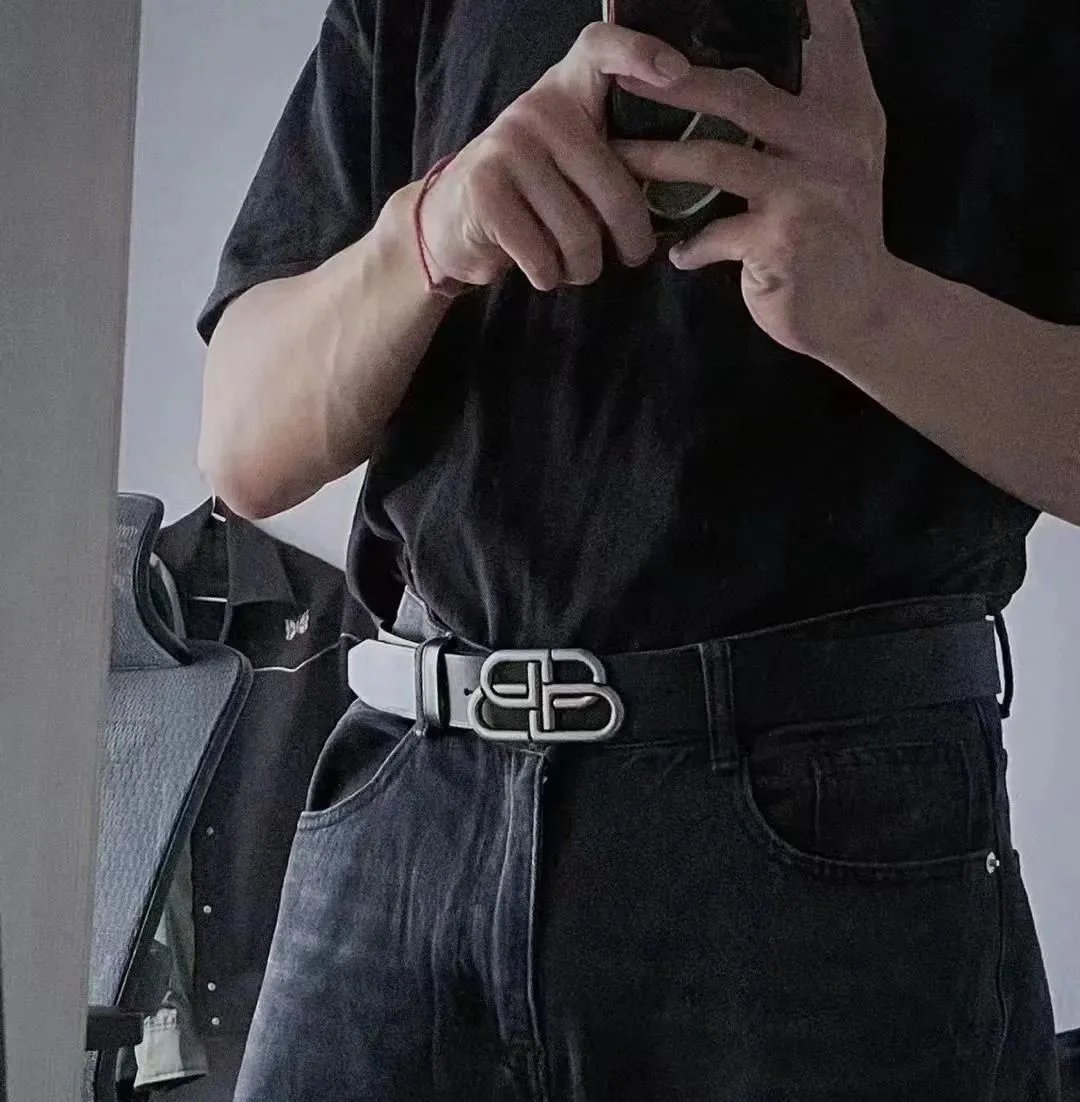 Minimalist Leather Belt photo 7