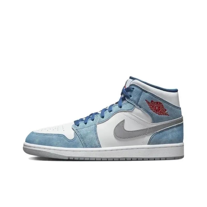 Air Jordan 1 Mid Basketball Shoes photo 4