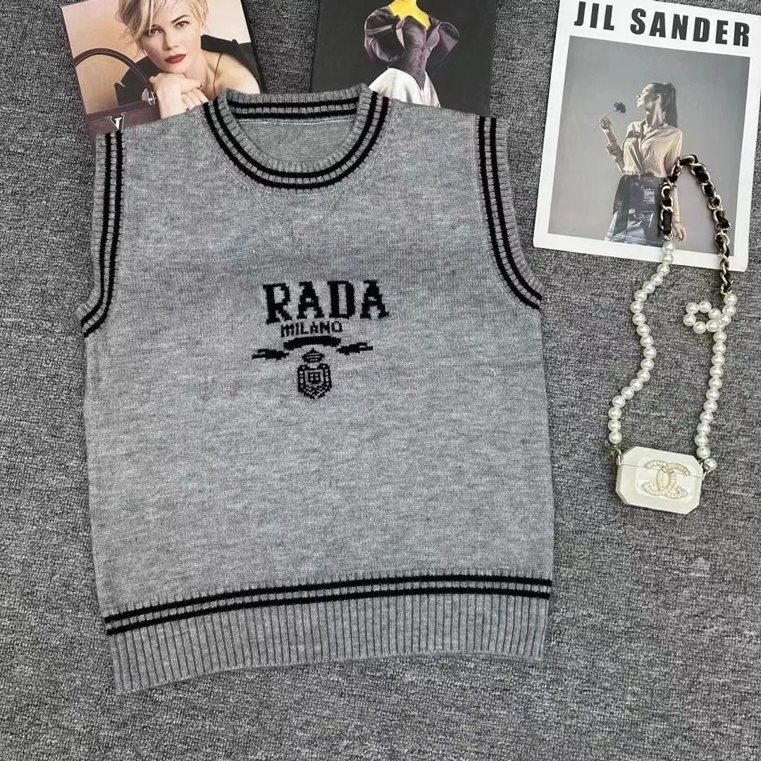 Letter Knit Vest photo 3