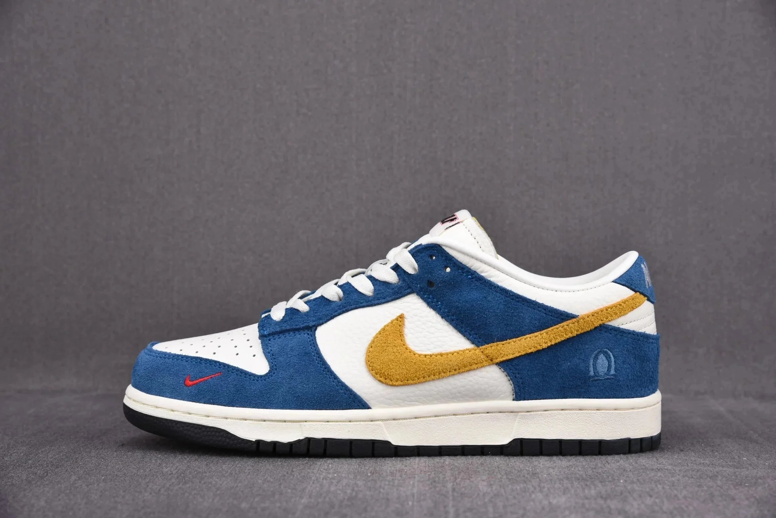 Low-Top Sports Shoes photo 6