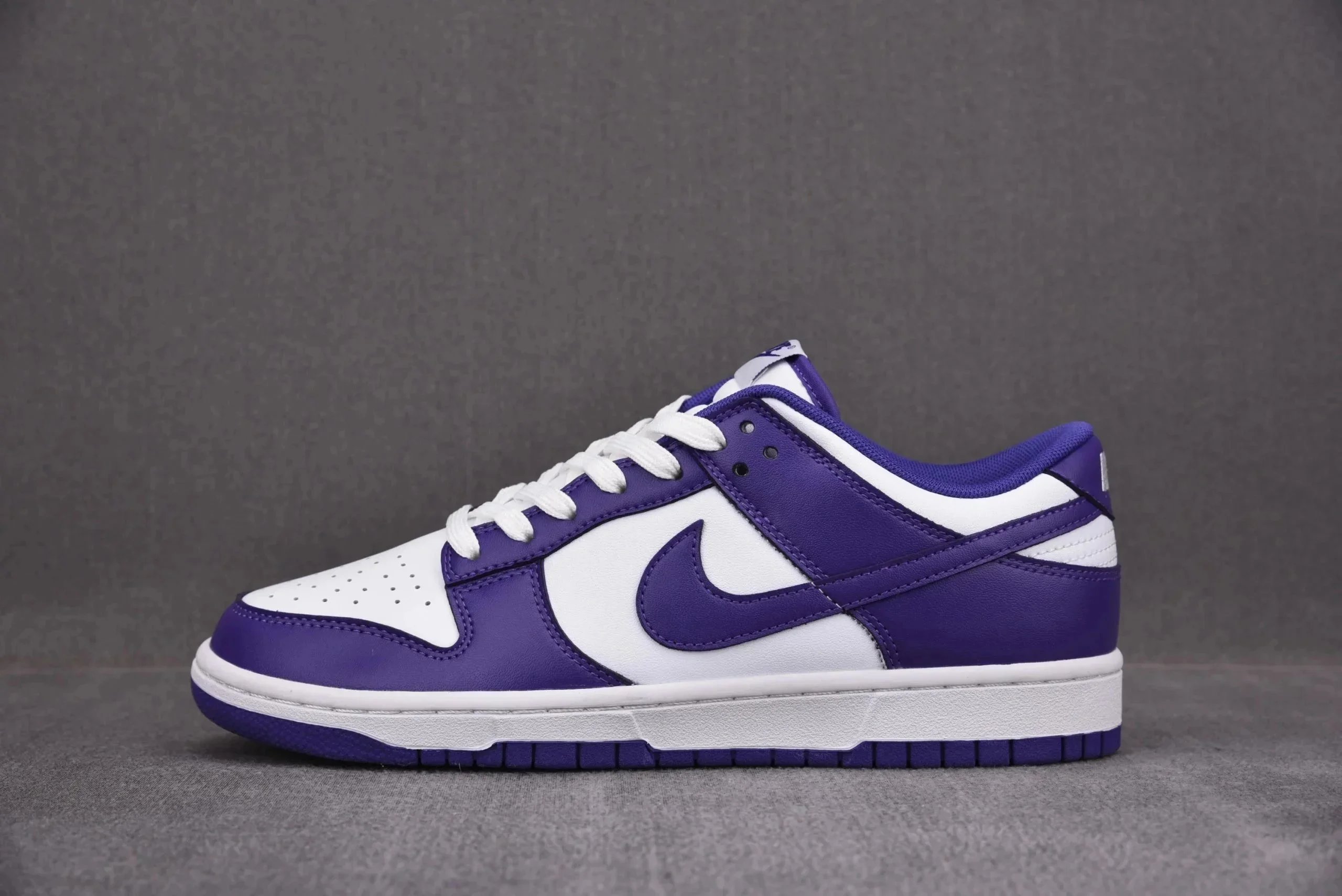 Low-Top Sports Shoes photo 5