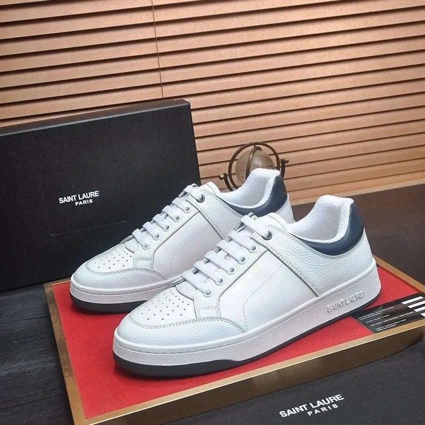 Flat Sports Canvas Shoes photo 4