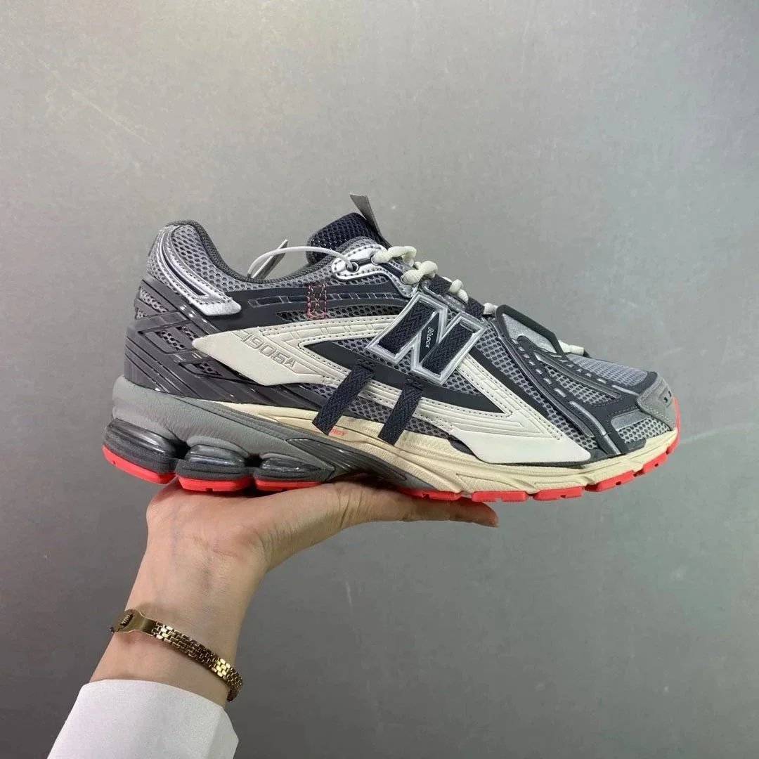 New Balance 1906R Running Shoes photo 5