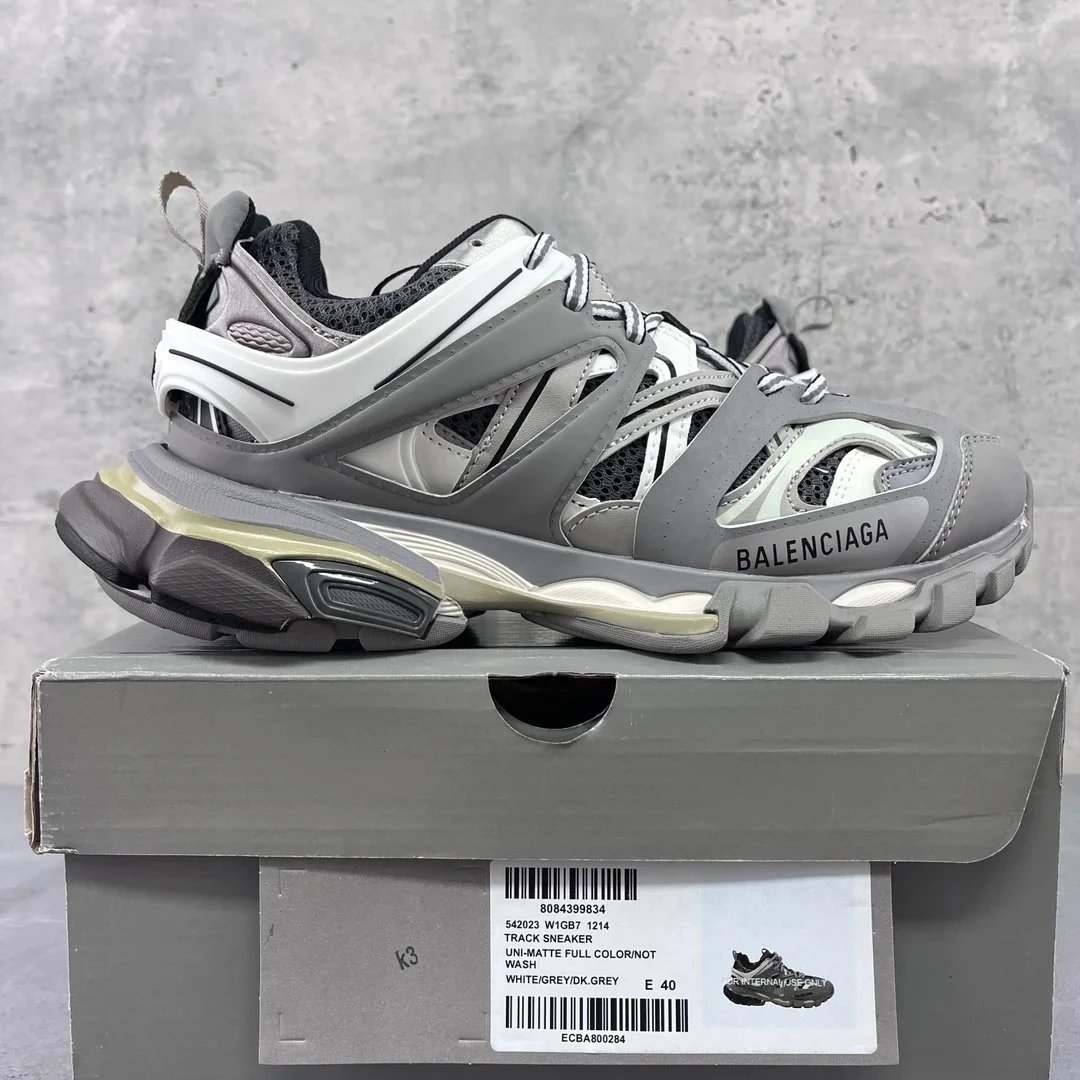 Salomon Running Shoes photo 2