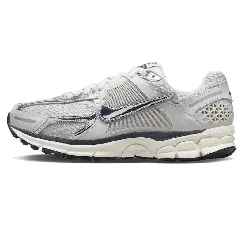 V5 Running Shoe photo 4