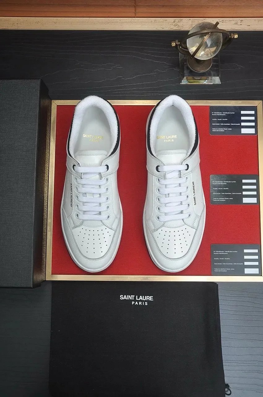 Flat Sports Canvas Shoes photo 5