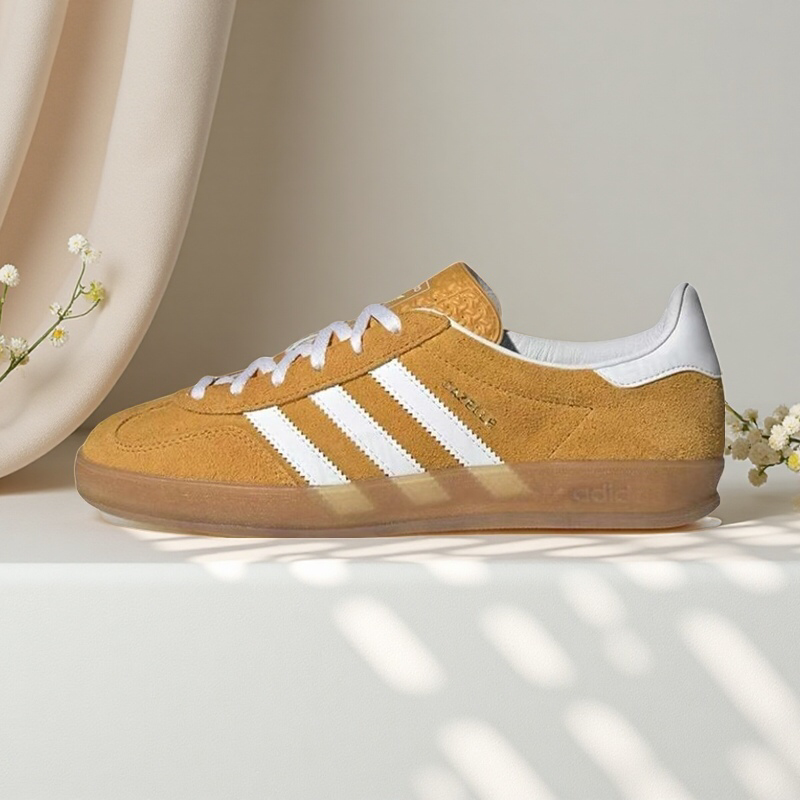 Retro Couple Training Shoe photo 6