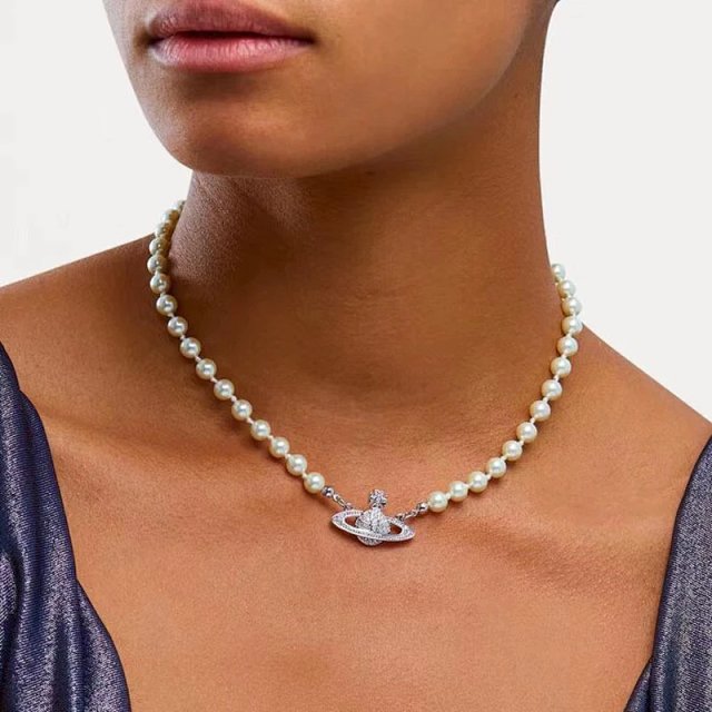 Vivienne Westwood Pearl Necklace: seller detail photo 1