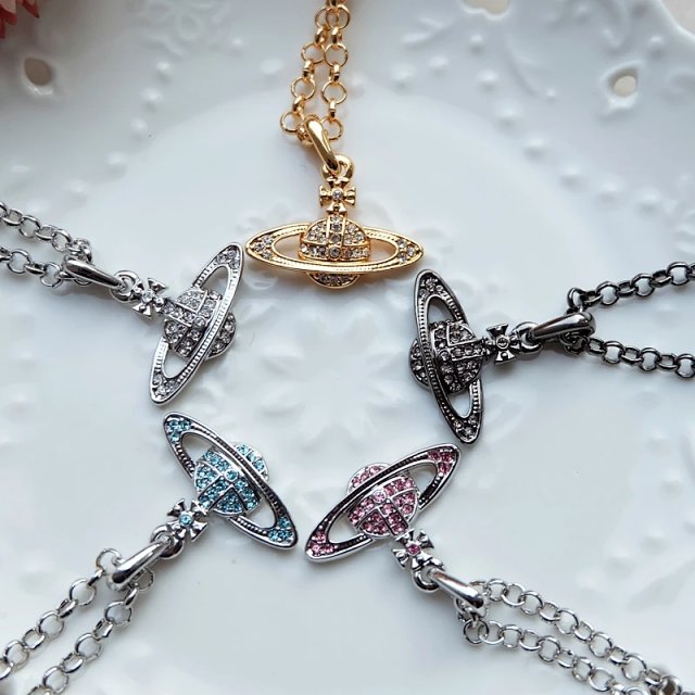 Vivienne Westwood Necklace: seller detail photo 8